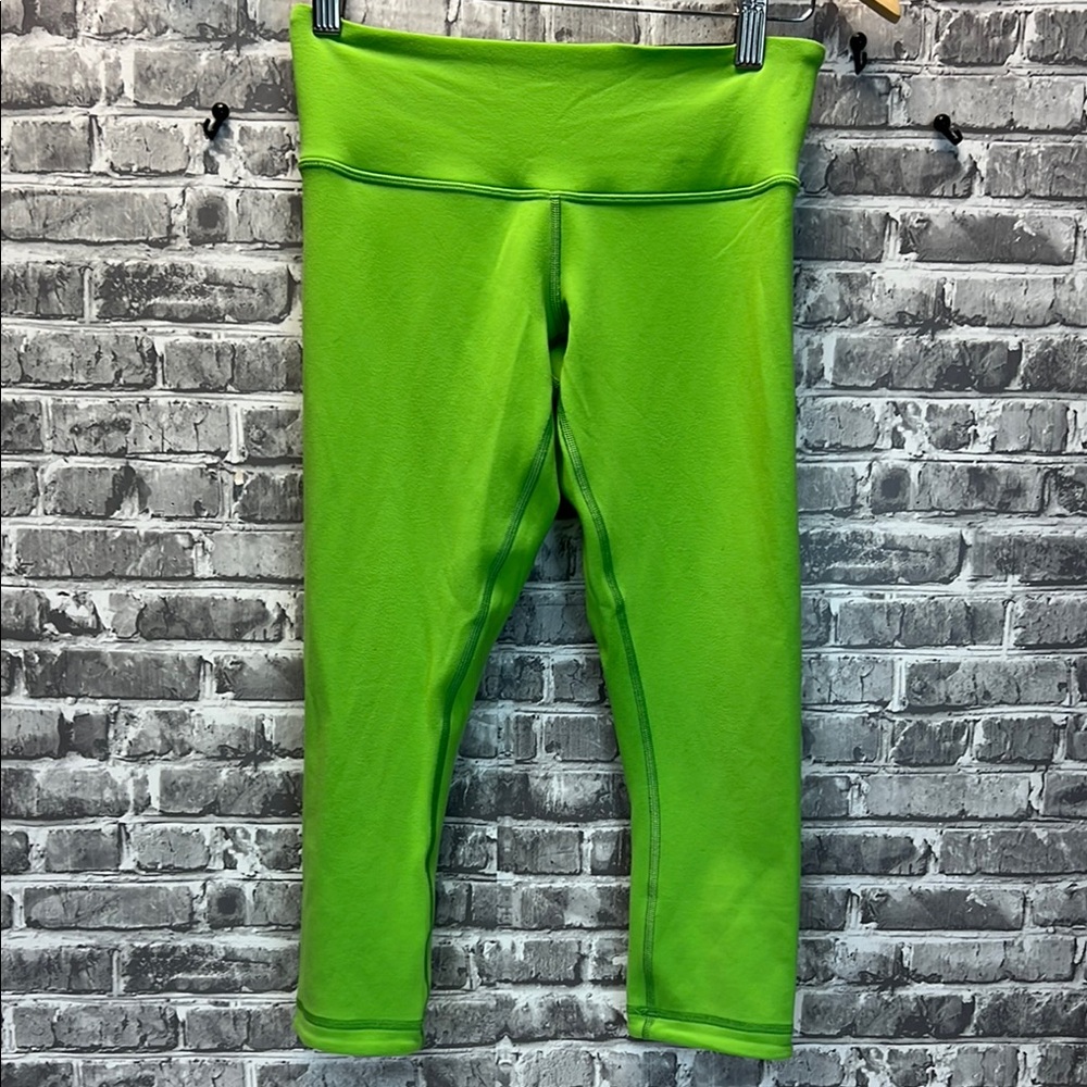 Woman's Lululemon Leggings - Picture 5 of 11